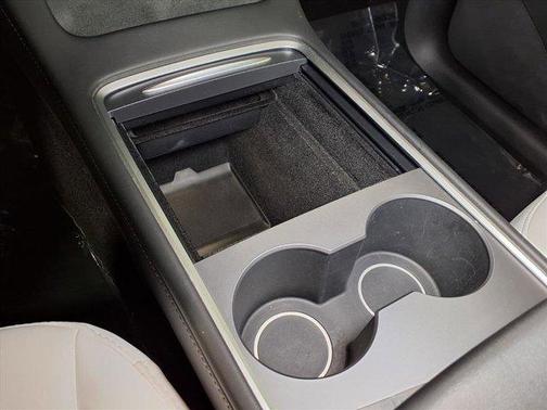 2023 Tesla Model Y RWD