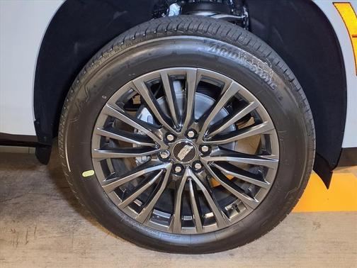 Vibrant White Tricoat 2026 Cadillac Escalade ESV Sport Platinum