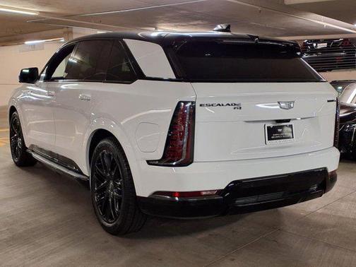 2025 Cadillac Escalade IQ Sport 2