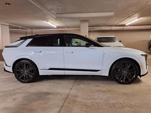 2026 Cadillac LYRIQ V