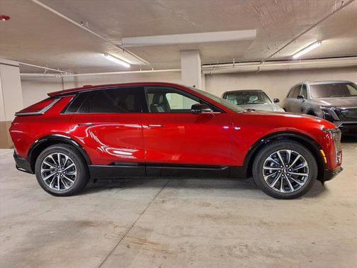 2025 Cadillac LYRIQ Sport