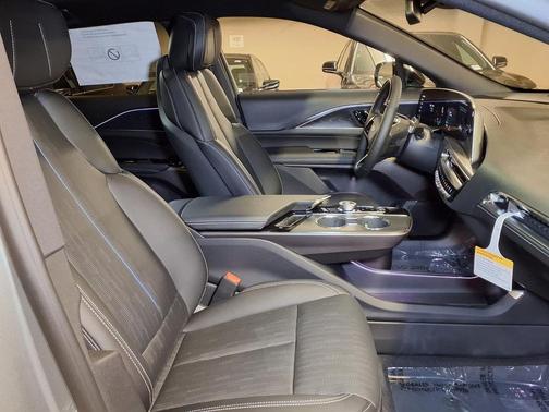 Argent Silver Metallic 2026 Cadillac LYRIQ Sport