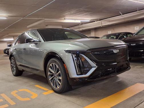 Argent Silver Metallic 2026 Cadillac LYRIQ Sport