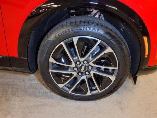 2025 Cadillac OPTIQ Sport 1 AWD