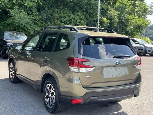 Autumn Green Metallic 2023 Subaru Forester Premium