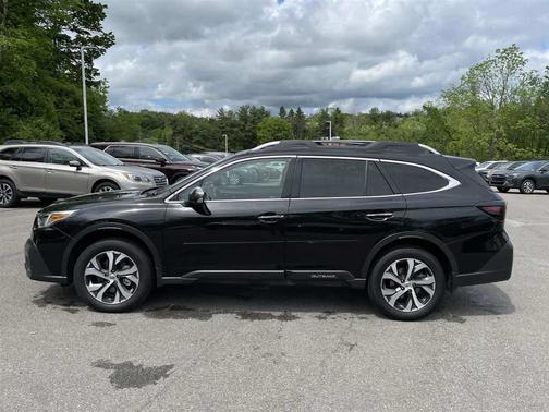2022 Subaru Outback Touring XT