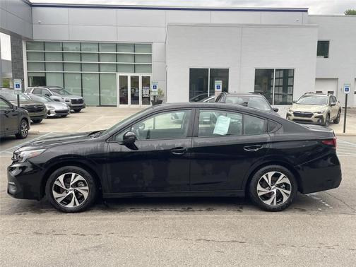 Crystal Black Silica 2025 Subaru Legacy Premium