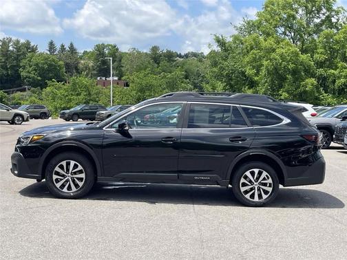 Crystal Black Silica 2022 Subaru Outback Premium