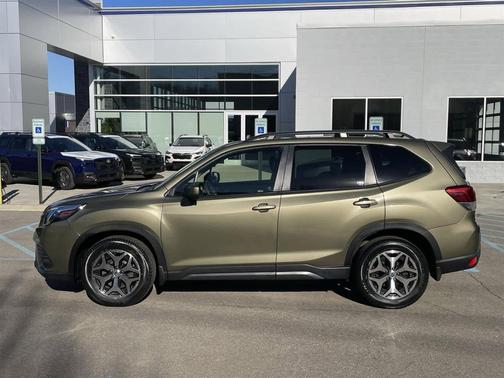 2022 Subaru Forester Premium