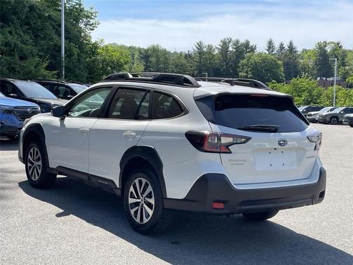 Crystal White Pearl 2025 Subaru Outback Premium