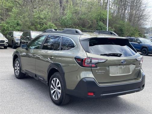 Autumn Green Metallic 2025 Subaru Outback Premium