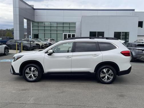 Crystal White Pearl 2025 Subaru Ascent Premium
