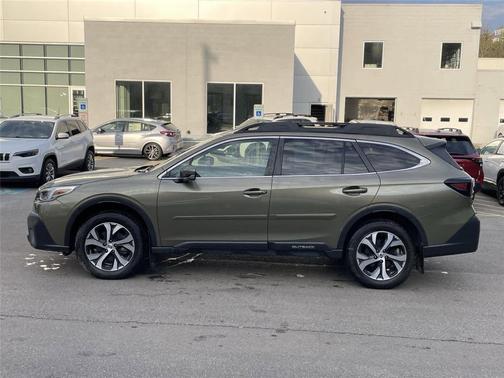 Autumn Green Metallic 2022 Subaru Outback Limited XT