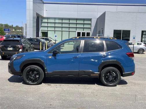 Geyser Blue 2024 Subaru Forester Wilderness