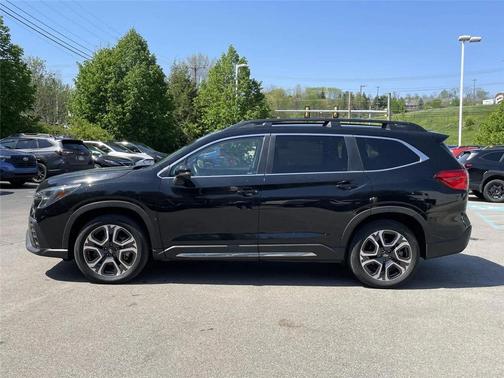 Crystal Black Silica 2023 Subaru Ascent Limited