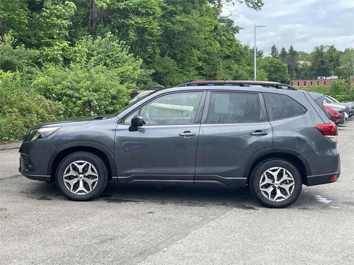 Magnetite Gray Metallic 2023 Subaru Forester Premium