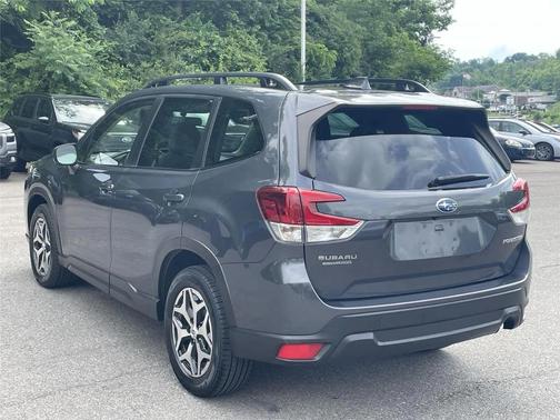 Magnetite Gray Metallic 2023 Subaru Forester Premium