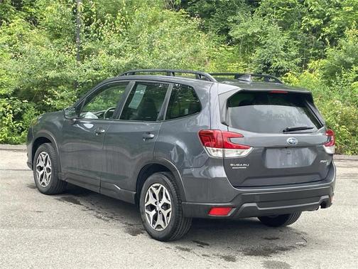 Magnetite Gray Metallic 2023 Subaru Forester Premium