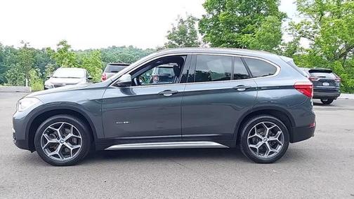 Photo 5 of 17 of 2017 BMW X1 xDrive 28i