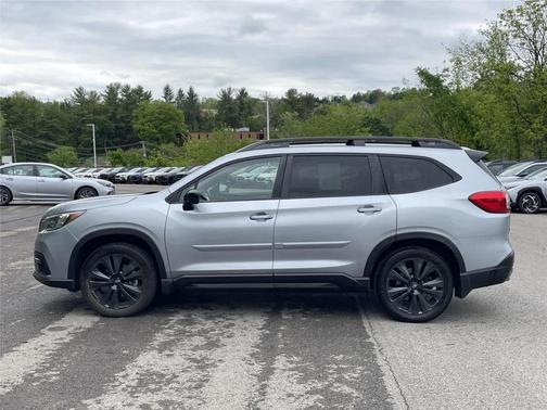 Ice Silver Metallic 2022 Subaru Ascent Onyx Edition
