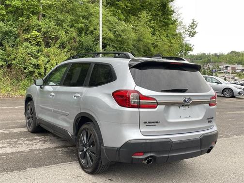 Ice Silver Metallic 2022 Subaru Ascent Onyx Edition