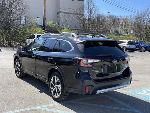Crystal Black Silica 2022 Subaru Outback Touring XT
