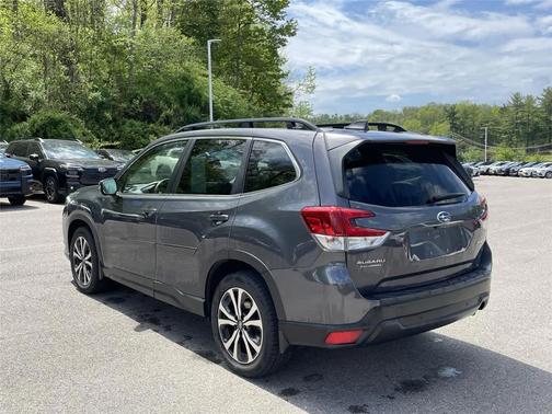 Magnetite Gray Metallic 2022 Subaru Forester Limited