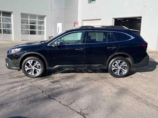 2022 Subaru Outback Touring