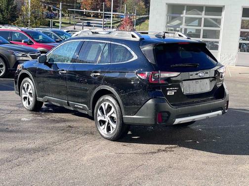 2022 Subaru Outback Touring