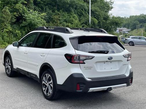 Crystal White Pearl 2021 Subaru Outback Limited