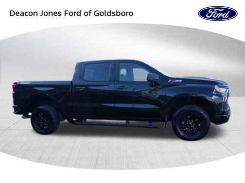 2022 Chevrolet Silverado 1500 Custom Trail Boss