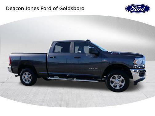 2023 RAM 2500 Big Horn Crew Cab 4x4 6'4' Box