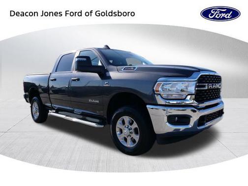 2023 RAM 2500 Big Horn Crew Cab 4x4 6'4' Box