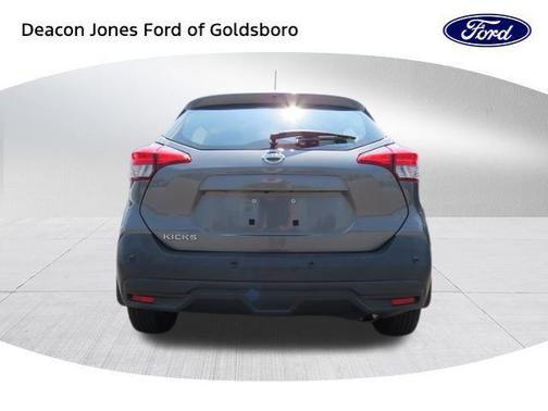 2020 Nissan Kicks S