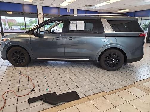Astra Blue 2024 Kia Carnival SX