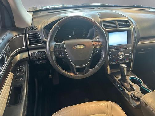 Shadow Black 2016 Ford Explorer Platinum