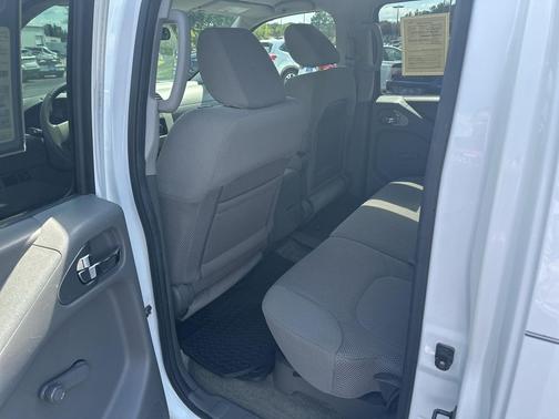 2012 Nissan Frontier S
