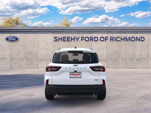 Star White Metallic Tri-Coat 2026 Ford Escape ST-Line Select