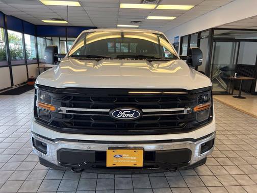 Oxford White 2024 Ford F-150 XLT
