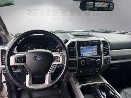 White Platinum 2019 Ford F-450 Lariat