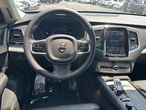 2024 Volvo XC90 B6 Ultimate Bright Theme 7-Seater