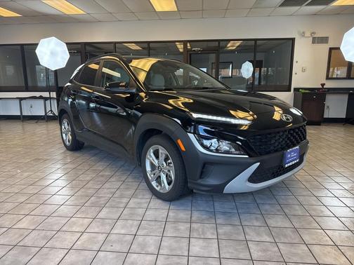 2022 Hyundai KONA SEL
