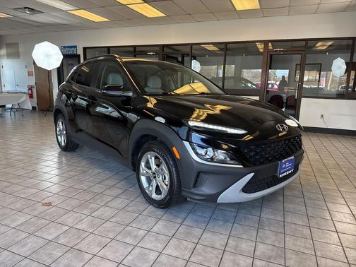 2022 Hyundai KONA SEL