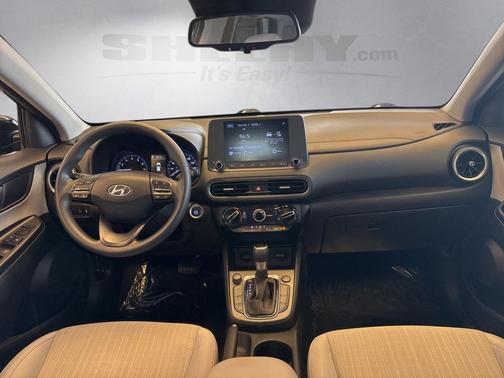 2022 Hyundai KONA SEL