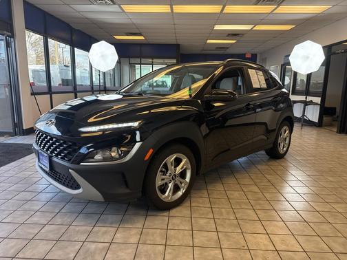 2022 Hyundai KONA SEL