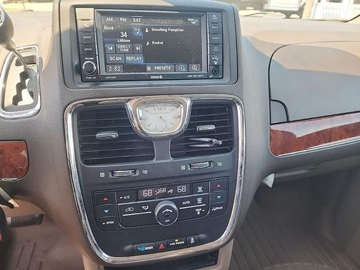 True Blue Pearlcoat 2015 Chrysler Town & Country Touring