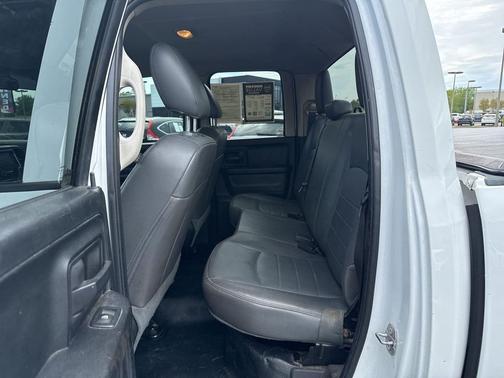 Bright White Clearcoat 2017 RAM 1500 Tradesman