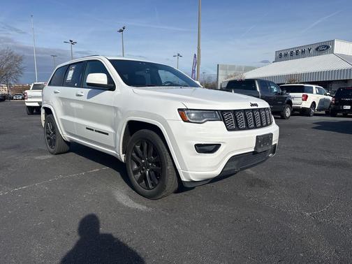 2017 Jeep Grand Cherokee Altitude