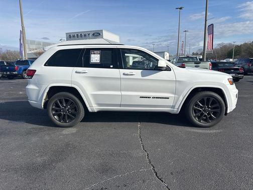 2017 Jeep Grand Cherokee Altitude
