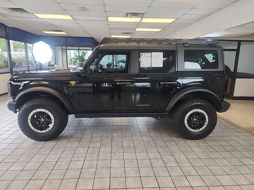 Shadow Black 2022 Ford Bronco Badlands